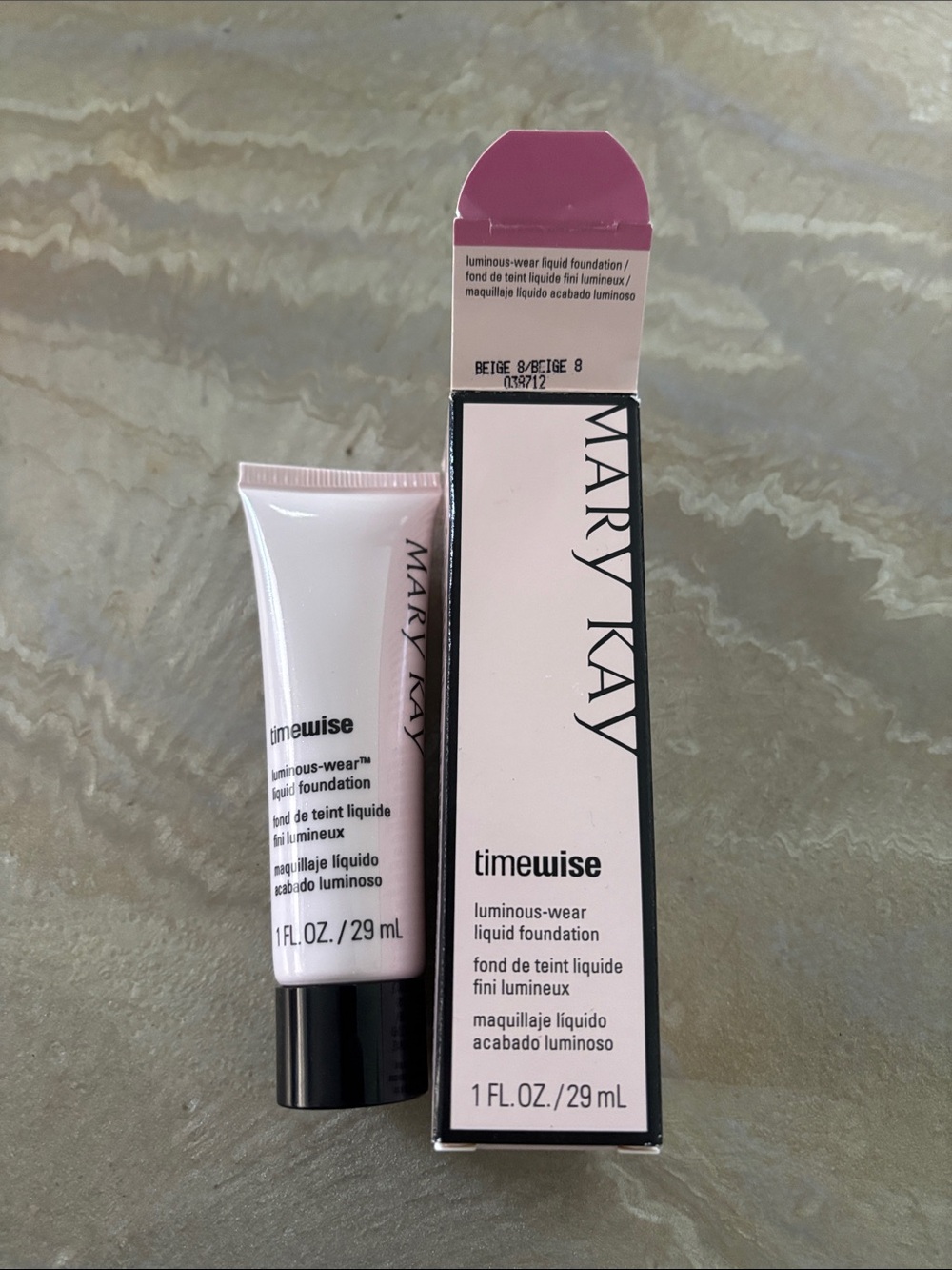 Mary Kay Timewise BEIGE 8 luminous-wear liquid foundation / New in Box